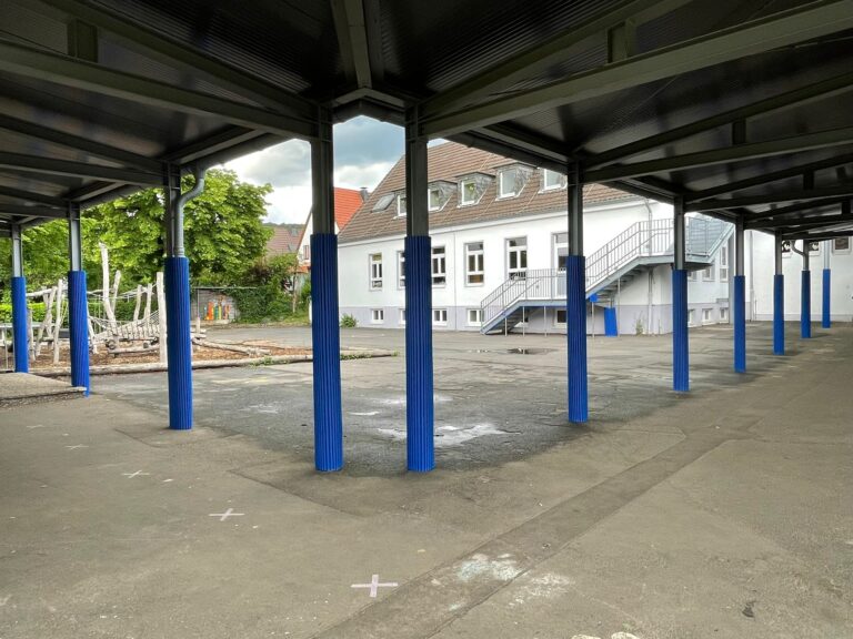 Säulenschutz und Treppenschutz Grundschule Bad Honneff